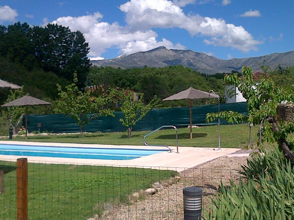Casas Rurales Fuente Del Aliso Hostal Hervás Habitación foto